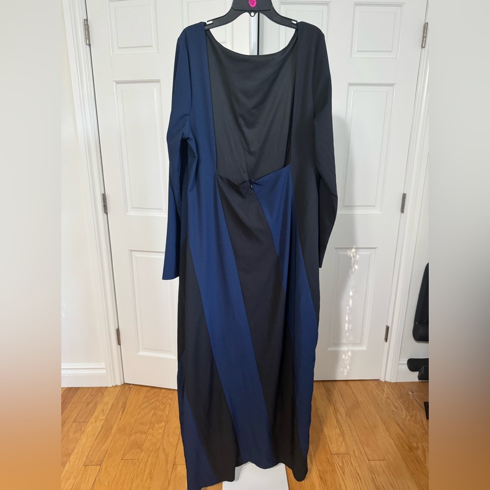 Hutch Paloma Gown Preloved Size XXL - Picture 6 of 7